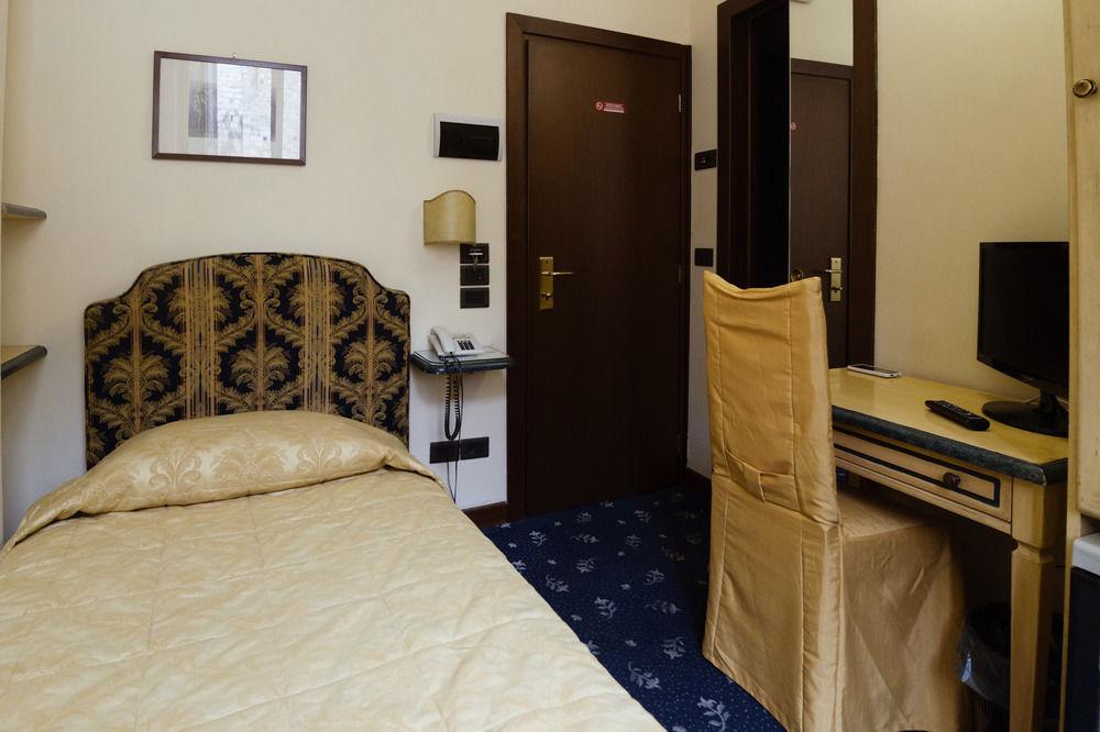 Hotel Fontebella Assise Extérieur photo