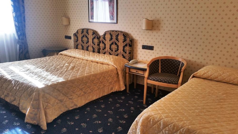 Hotel Fontebella Assise Extérieur photo