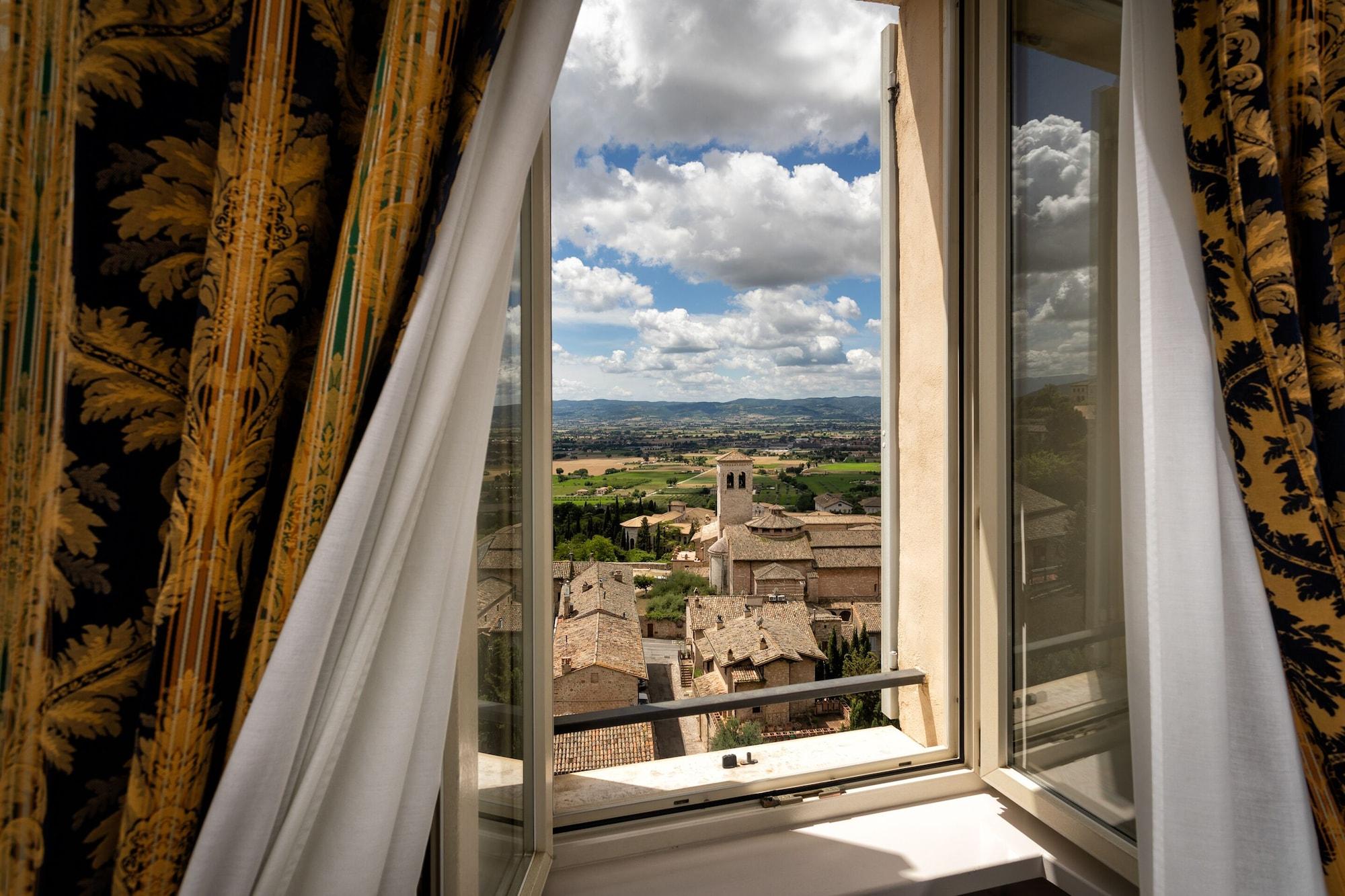 Hotel Fontebella Assise Extérieur photo