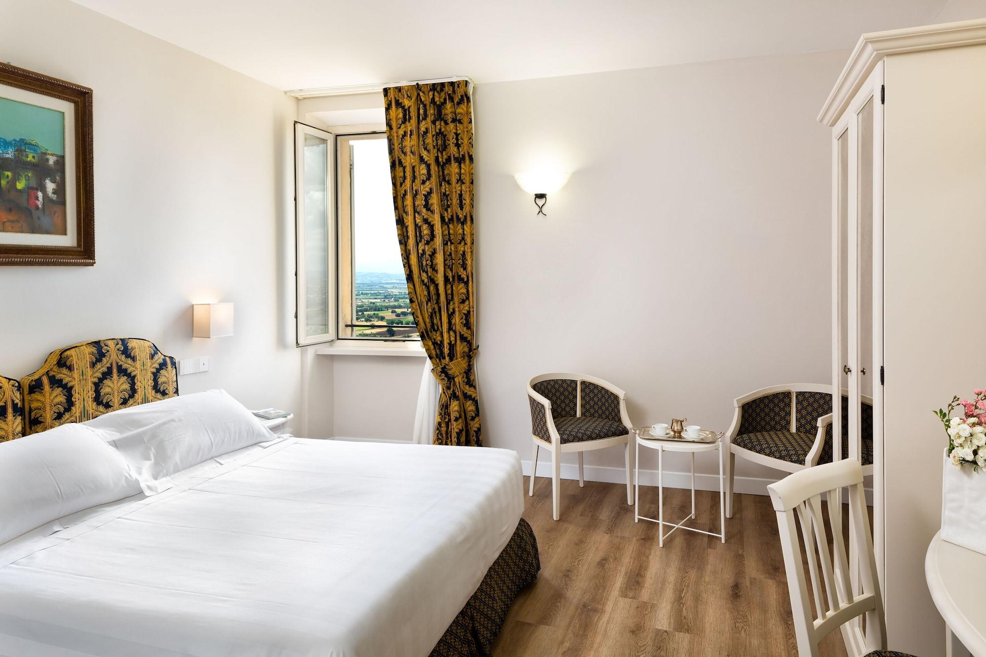 Hotel Fontebella Assise Extérieur photo