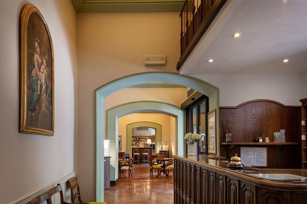 Hotel Fontebella Assise Extérieur photo